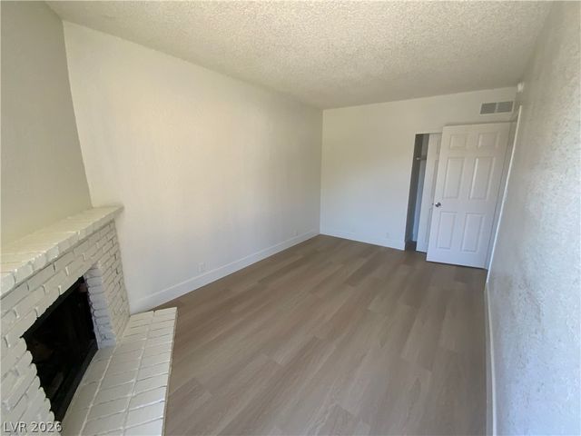 6994 Issac Avenue D, Las Vegas, NV 89156