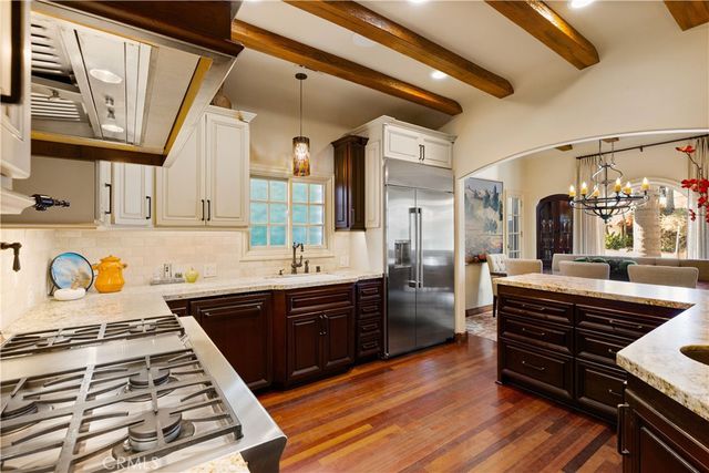 158 Santa Ana Avenue, Long Beach, CA 90803