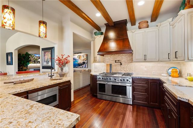 158 Santa Ana Avenue, Long Beach, CA 90803