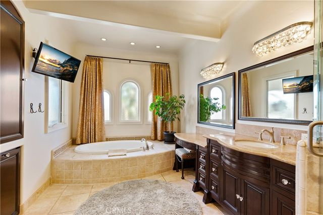 158 Santa Ana Avenue, Long Beach, CA 90803