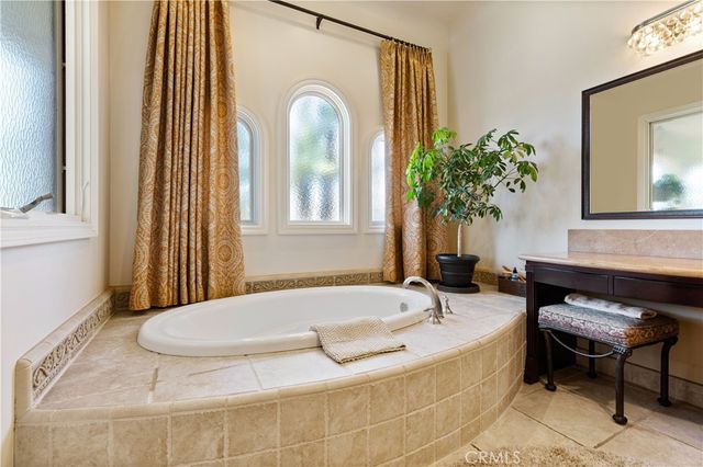 158 Santa Ana Avenue, Long Beach, CA 90803