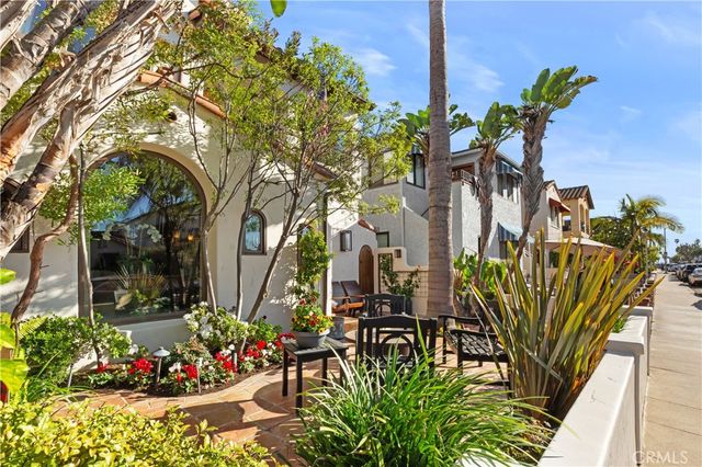 158 Santa Ana Avenue, Long Beach, CA 90803