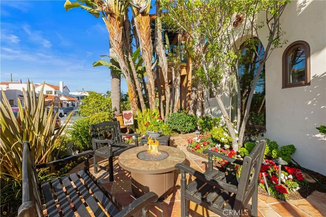 158 Santa Ana Avenue, Long Beach, CA 90803