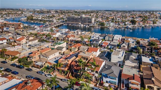 158 Santa Ana Avenue, Long Beach, CA 90803