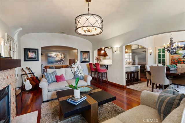 158 Santa Ana Avenue, Long Beach, CA 90803