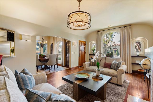 158 Santa Ana Avenue, Long Beach, CA 90803