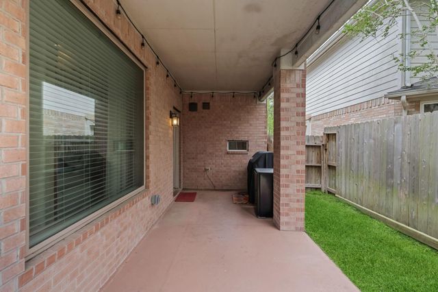 3215 Silverberry Trail, Kingwood, TX 77345