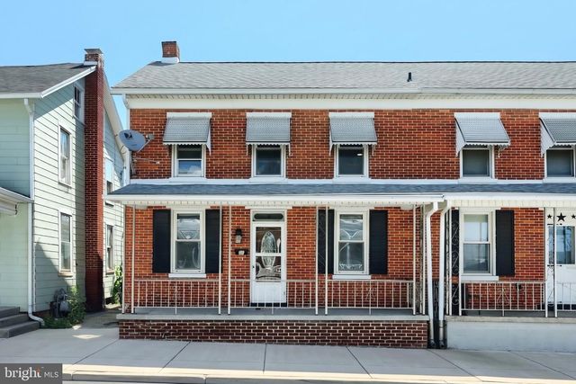 19 S WATER ST, Spring Grove, PA 17362