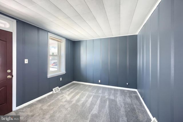 19 S WATER ST, Spring Grove, PA 17362