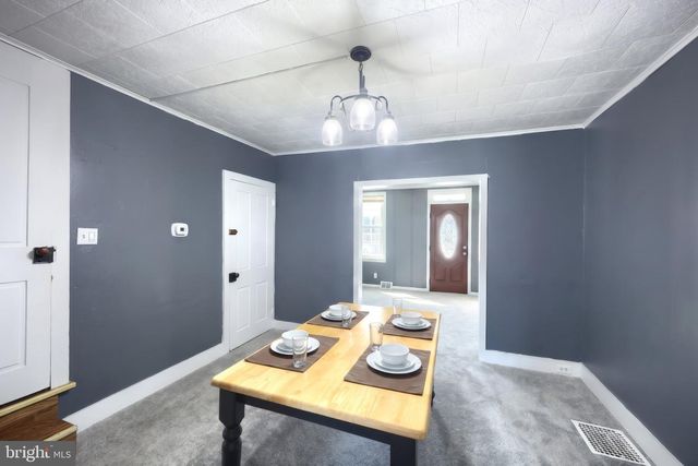 19 S WATER ST, Spring Grove, PA 17362