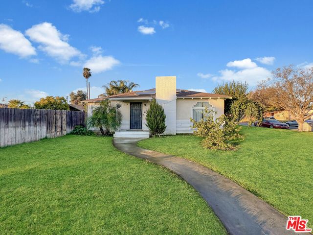 3493 E Joyce Drive, Fresno, CA 93703