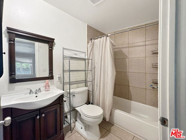 3493 E Joyce Drive, Fresno, CA 93703