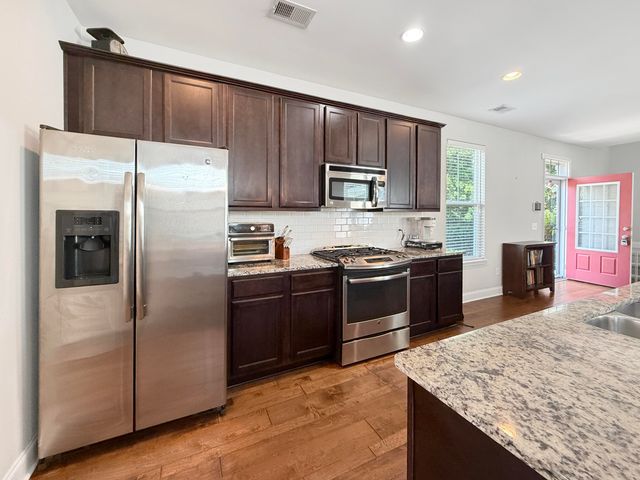 866 Rue Drive, Charleston, SC 29414
