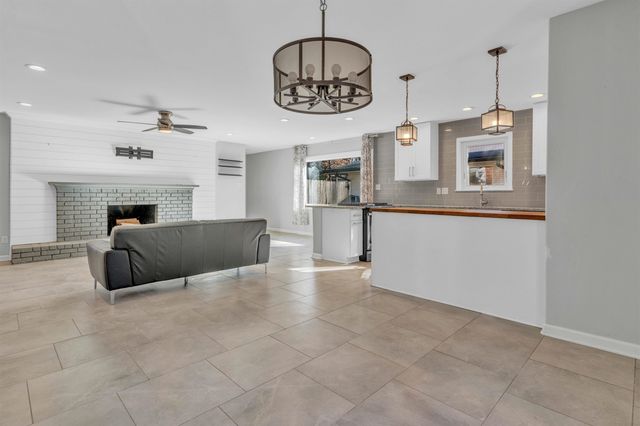 6202 QUINCE RD, Memphis, TN 38119