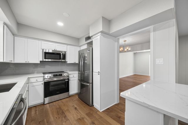 6035 Sandhurst Lane B, Dallas, TX 75206