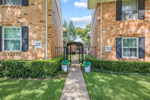 6035 Sandhurst Lane B, Dallas, TX 75206