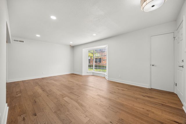 6035 Sandhurst Lane B, Dallas, TX 75206