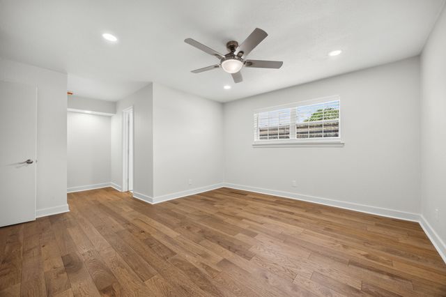 6035 Sandhurst Lane B, Dallas, TX 75206