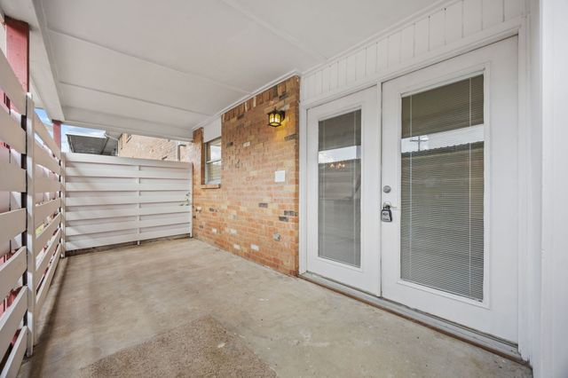6035 Sandhurst Lane B, Dallas, TX 75206
