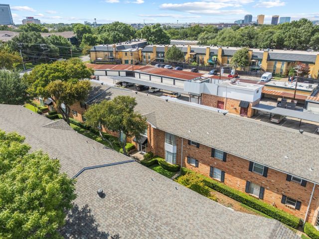 6035 Sandhurst Lane B, Dallas, TX 75206