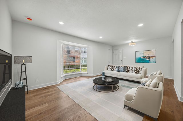 6035 Sandhurst Lane B, Dallas, TX 75206