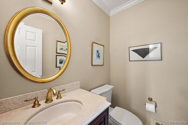 3021 E Ridge Court, Bloomfield Hills, MI 48302