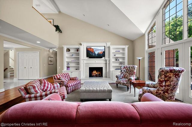 3021 E Ridge Court, Bloomfield Hills, MI 48302