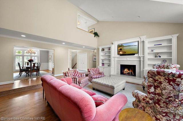3021 E Ridge Court, Bloomfield Hills, MI 48302