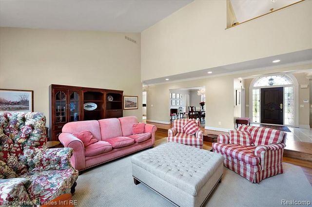 3021 E Ridge Court, Bloomfield Hills, MI 48302