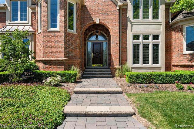 3021 E Ridge Court, Bloomfield Hills, MI 48302