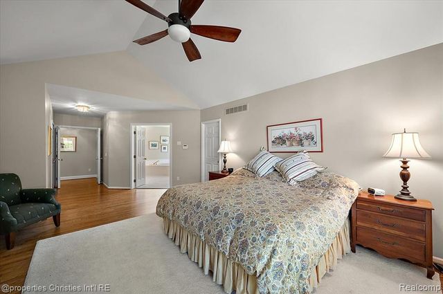 3021 E Ridge Court, Bloomfield Hills, MI 48302
