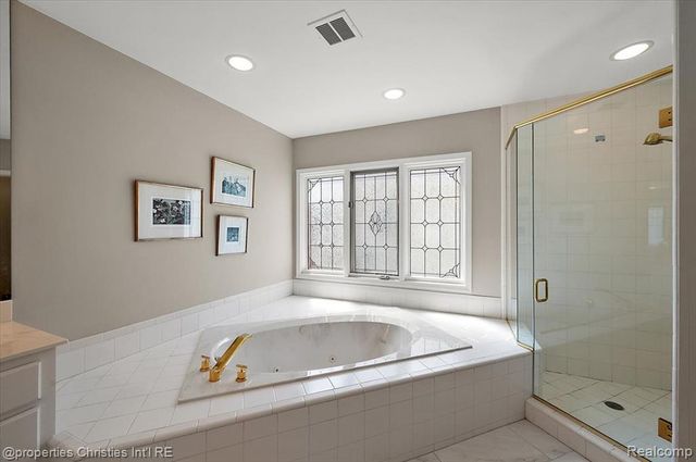 3021 E Ridge Court, Bloomfield Hills, MI 48302