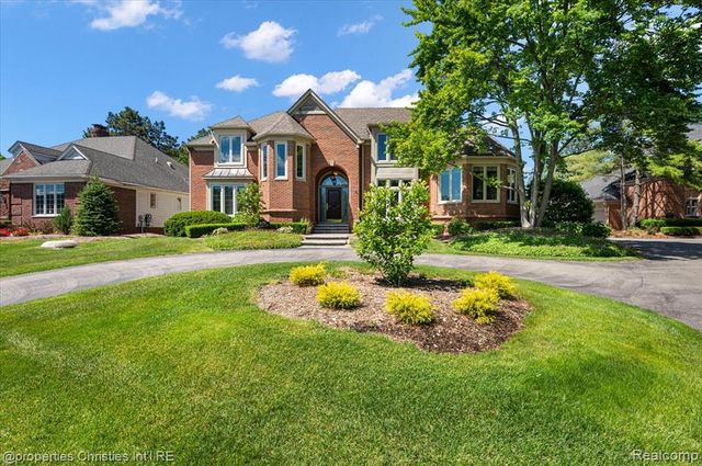 3021 E Ridge Court, Bloomfield Hills, MI 48302
