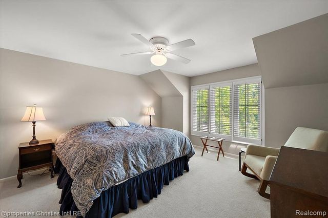 3021 E Ridge Court, Bloomfield Hills, MI 48302