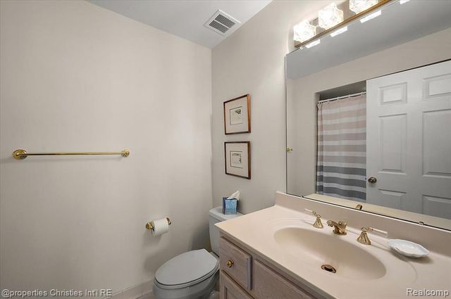 3021 E Ridge Court, Bloomfield Hills, MI 48302