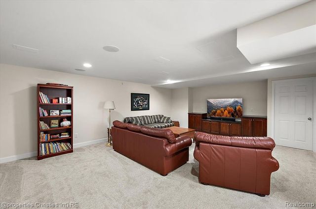 3021 E Ridge Court, Bloomfield Hills, MI 48302