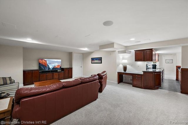 3021 E Ridge Court, Bloomfield Hills, MI 48302