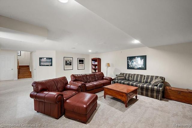 3021 E Ridge Court, Bloomfield Hills, MI 48302