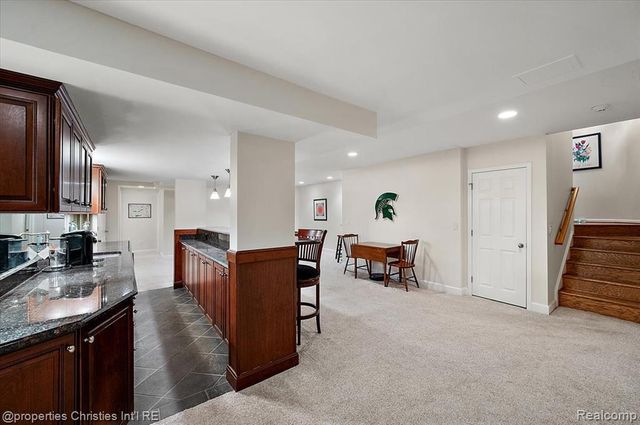 3021 E Ridge Court, Bloomfield Hills, MI 48302