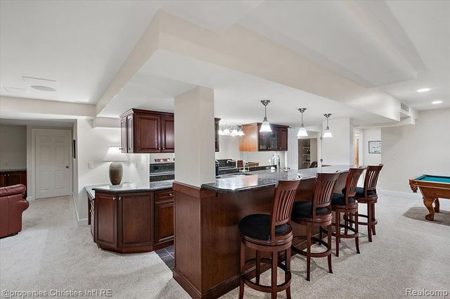 3021 E Ridge Court, Bloomfield Hills, MI 48302