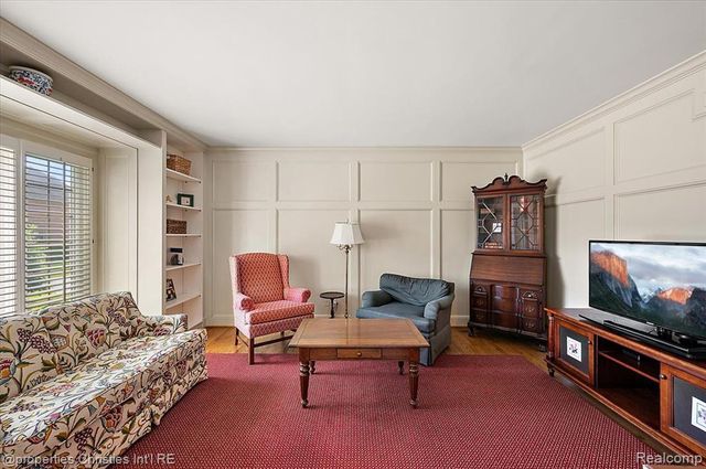 3021 E Ridge Court, Bloomfield Hills, MI 48302