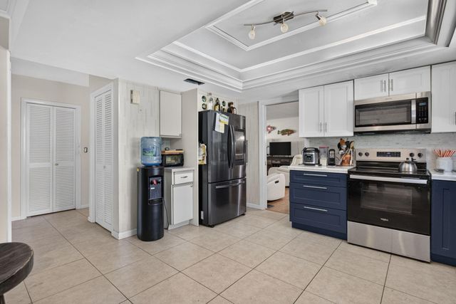 7501 NW 6th Street, Plantation, FL 33317