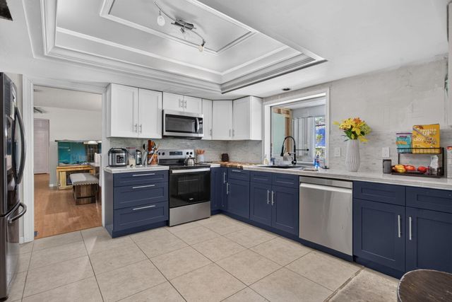 7501 NW 6th Street, Plantation, FL 33317