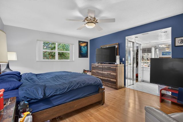 7501 NW 6th Street, Plantation, FL 33317