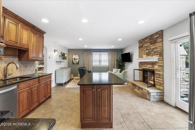 4 Douglas Drive, Holmdel, NJ 07733