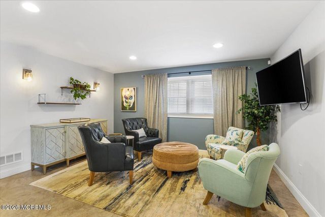 4 Douglas Drive, Holmdel, NJ 07733