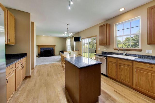 14106 Glenwood Court, Libertyville, IL 60048
