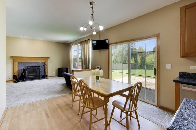 14106 Glenwood Court, Libertyville, IL 60048