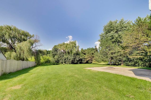 14106 Glenwood Court, Libertyville, IL 60048