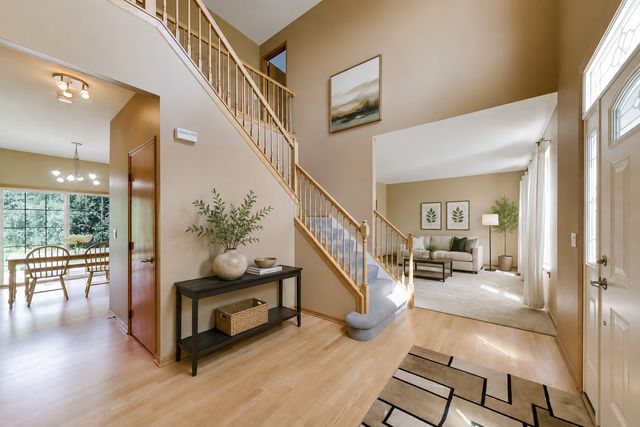 14106 Glenwood Court, Libertyville, IL 60048